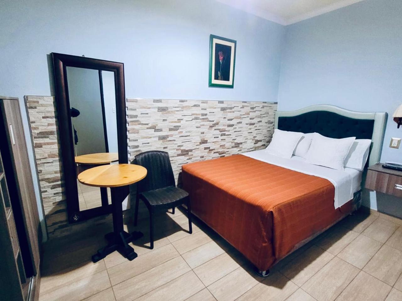 Hotel Tinkus Inn Лима Экстерьер фото
